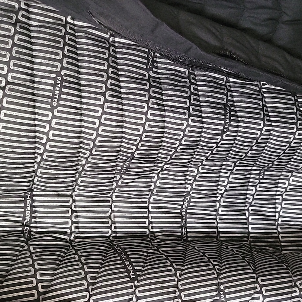Columbia Black Puffer Jacket - Picture 3 of 13